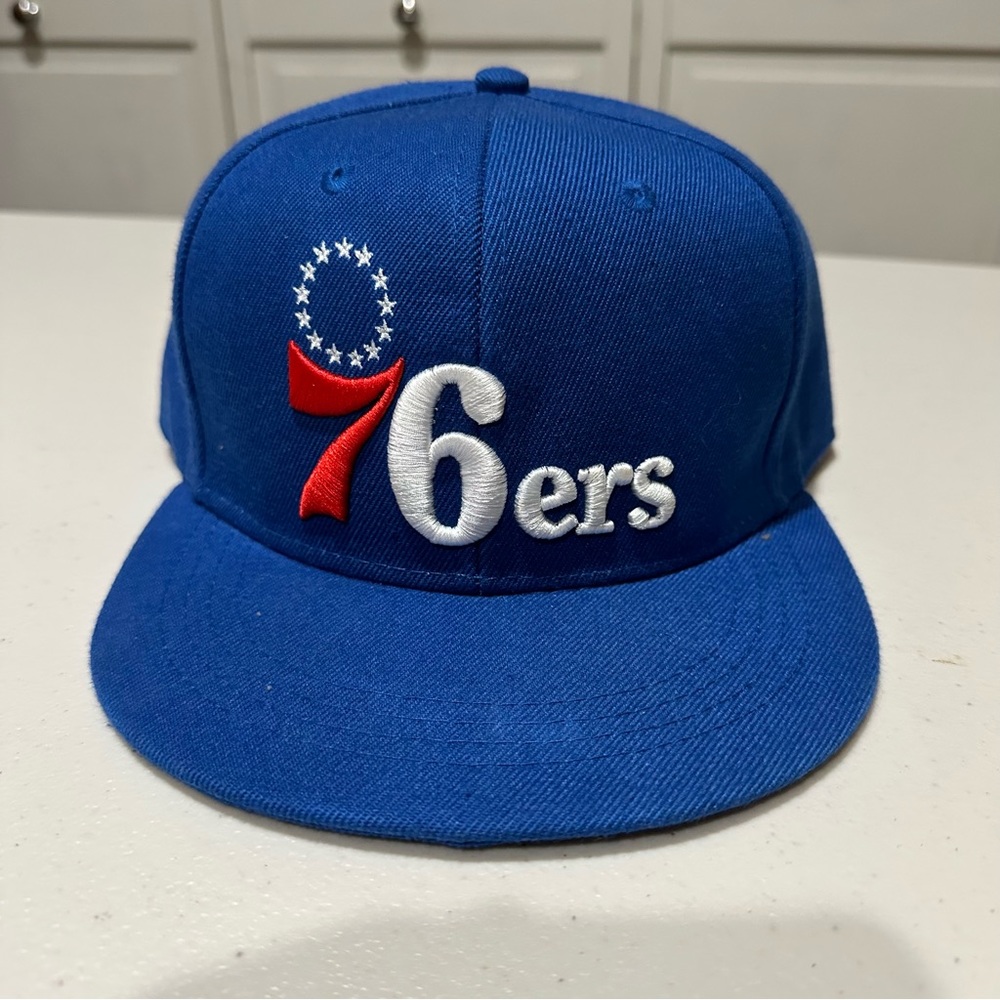 Vintage Philadelphia 76ers Snapback Hat
